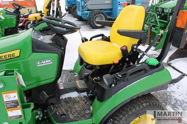 Image of John Deere 1025R equipment image 4