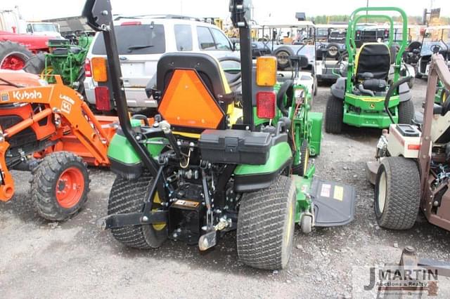 Image of John Deere 1025R equipment image 2