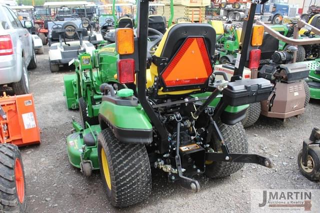 Image of John Deere 1025R equipment image 3