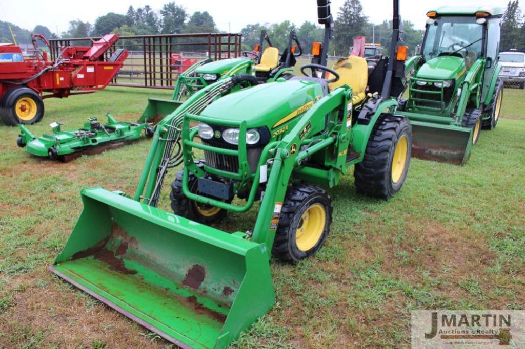 Image of John Deere 2032R Primary image