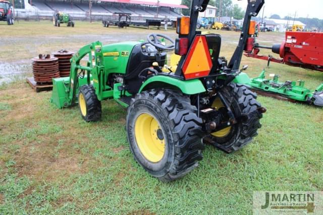 Image of John Deere 2032R equipment image 3
