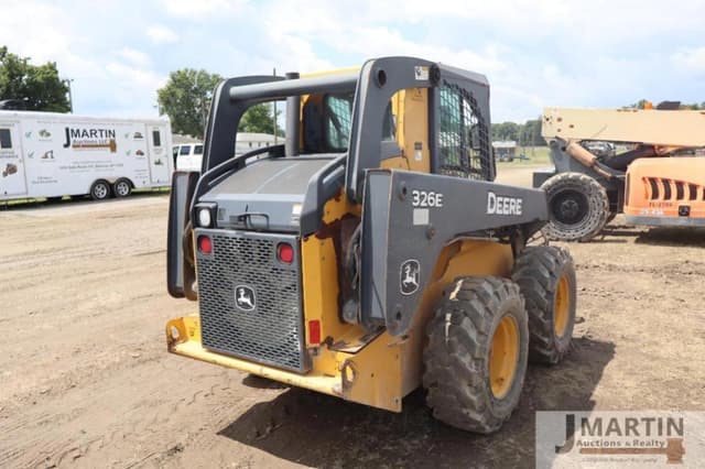 Image of John Deere 326E equipment image 2