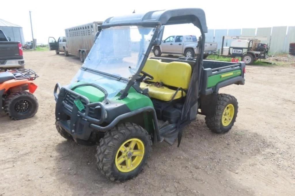 Image of John Deere Gator 825 Primary image