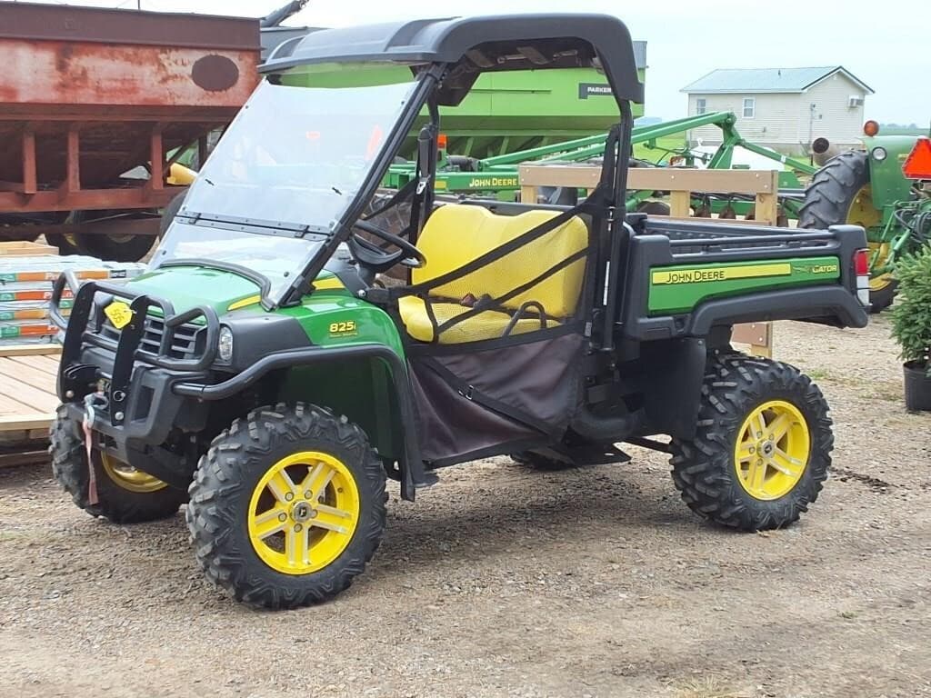Image of John Deere Gator XUV 825i Primary image