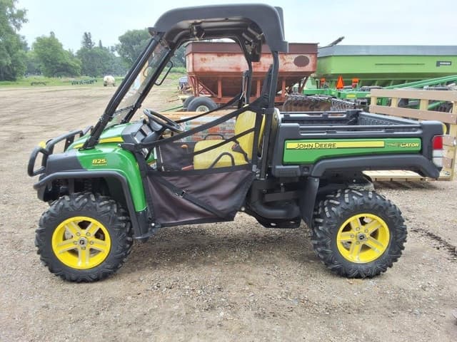 Image of John Deere Gator XUV 825i equipment image 1