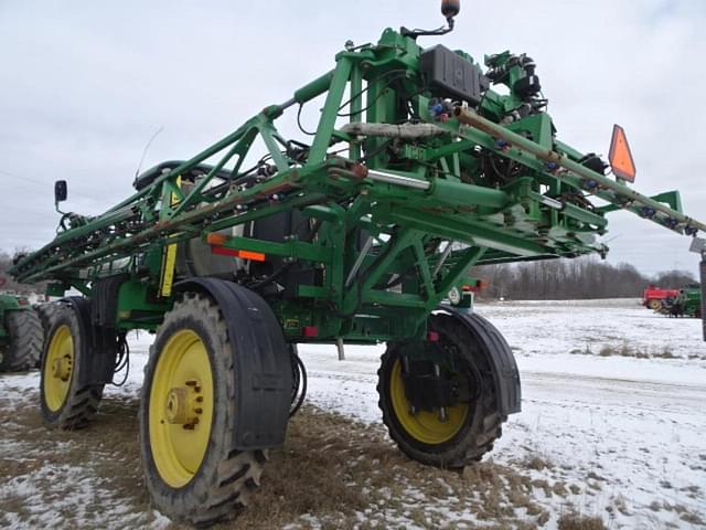 Image of John Deere R4038 equipment image 4