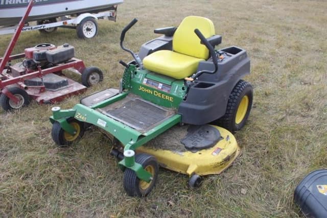 Image of John Deere Z445 equipment image 1