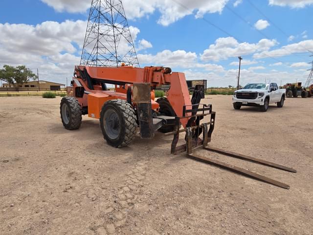 Image of JLG 10054 equipment image 1
