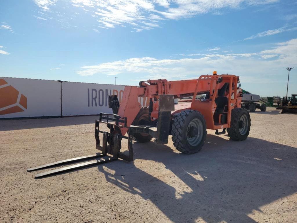 2015 JLG 10054 Image