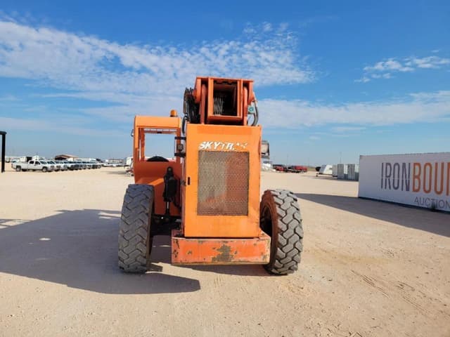 Image of JLG 10054 equipment image 3