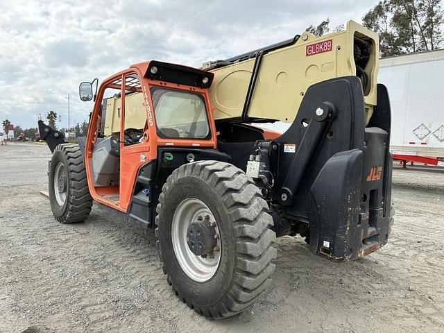 Image of JLG 1055 equipment image 3