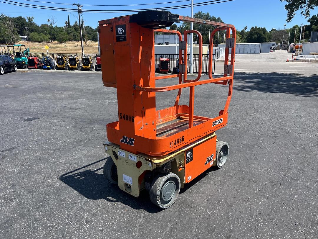 Image of JLG 1230ES Primary image