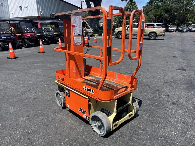 Image of JLG 1230ES equipment image 3