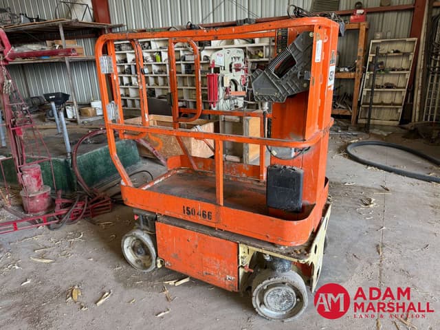 Image of JLG 1230ES equipment image 1