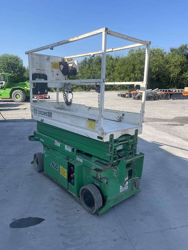 Image of JLG 1932RS equipment image 1