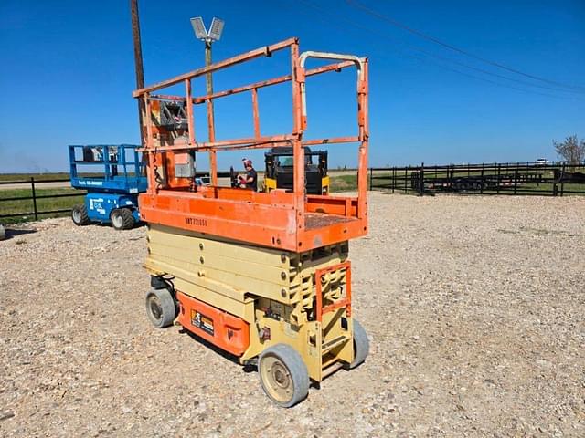 Image of JLG ES2632 equipment image 2