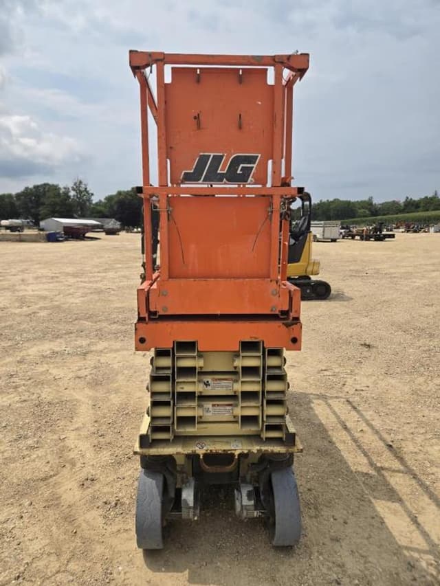 Image of JLG 2632ES equipment image 2