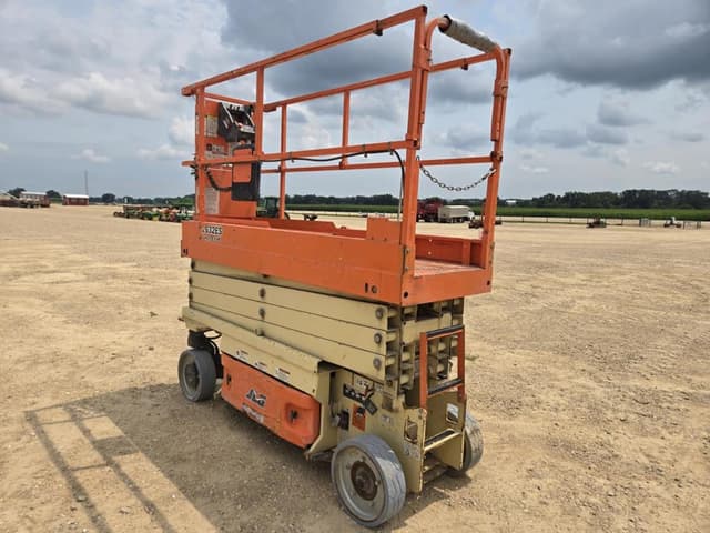 Image of JLG 2632ES equipment image 4