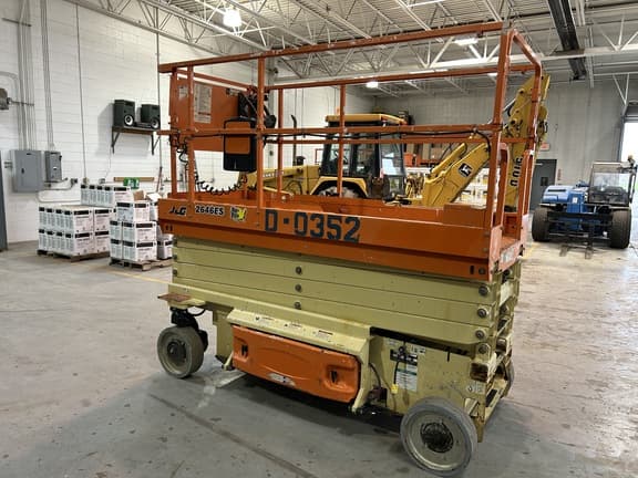 Image of JLG 2646ES equipment image 1