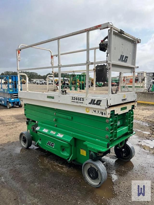 Image of JLG 3246ES equipment image 4