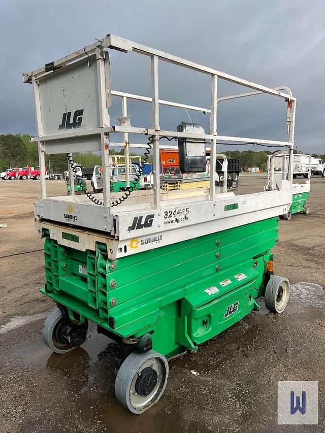 Image of JLG 3246ES equipment image 2