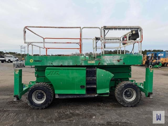 Image of JLG 3394RT equipment image 4