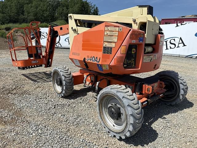 Image of JLG 340AJ equipment image 2