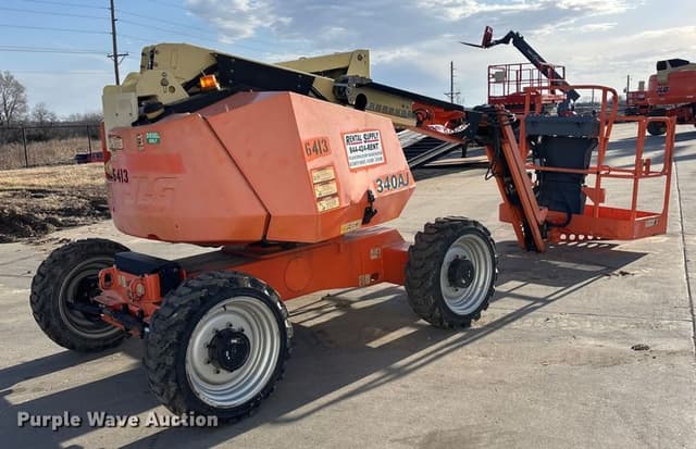 Image of JLG 340AJ equipment image 4