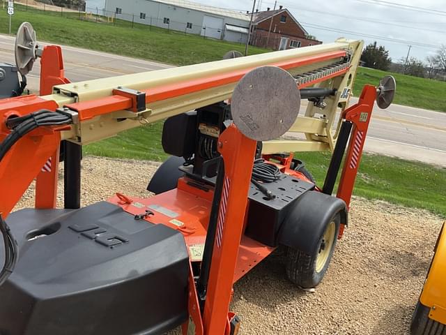 Image of JLG T350 equipment image 3