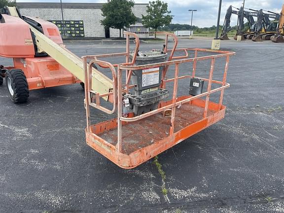 Image of JLG 400S equipment image 4