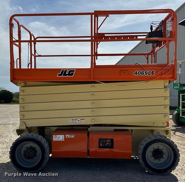 Image of JLG 4069LE equipment image 3
