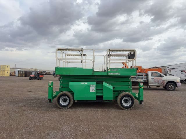 Image of JLG 4394RT equipment image 3