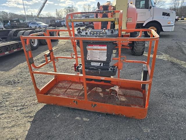 Image of JLG 450AJ equipment image 1