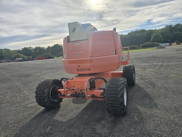 Image of JLG E450AJ equipment image 4