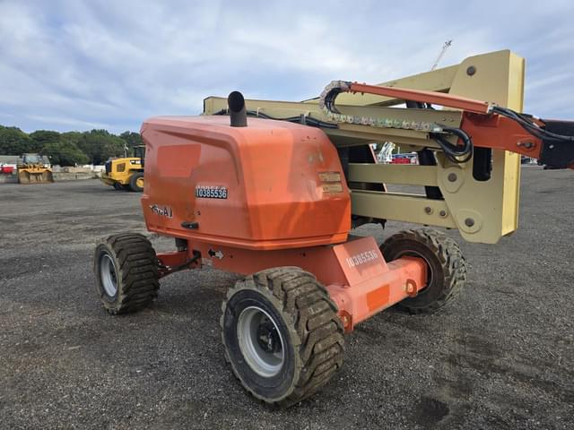 Image of JLG 450AJ equipment image 4