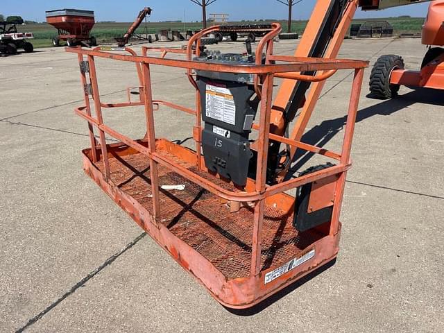 Image of JLG 460SJ equipment image 4