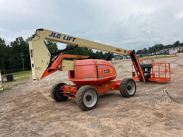 Image of JLG 600AJ equipment image 4