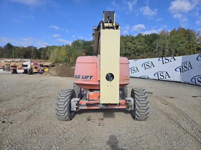 Image of JLG 600AJ equipment image 3