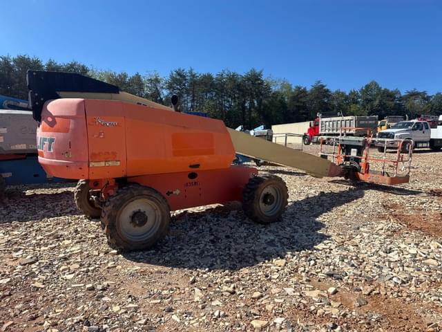 Image of JLG 600S equipment image 2