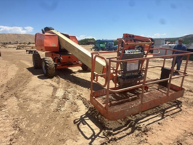 Image of JLG 600S equipment image 3