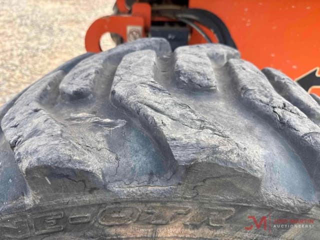 Image of JLG 600S equipment image 4