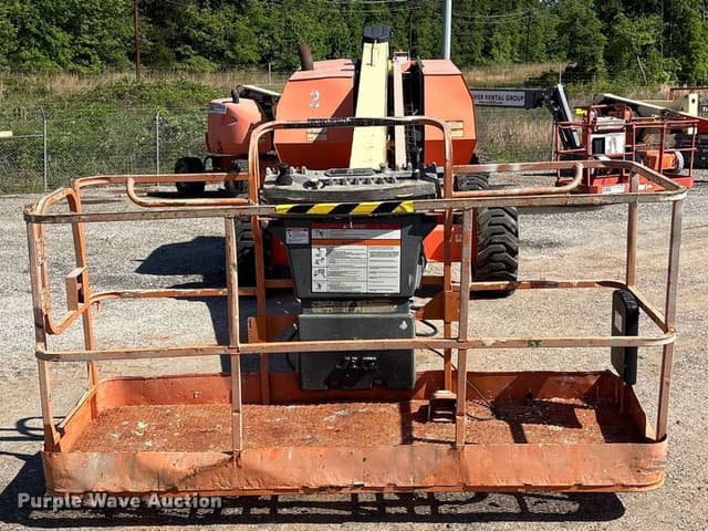 Image of JLG 600S equipment image 1