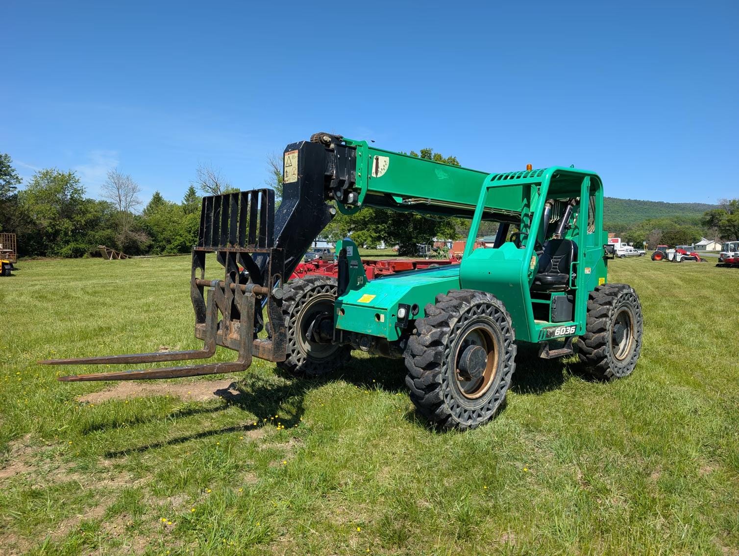 2015 JLG 6036 Equipment Image0