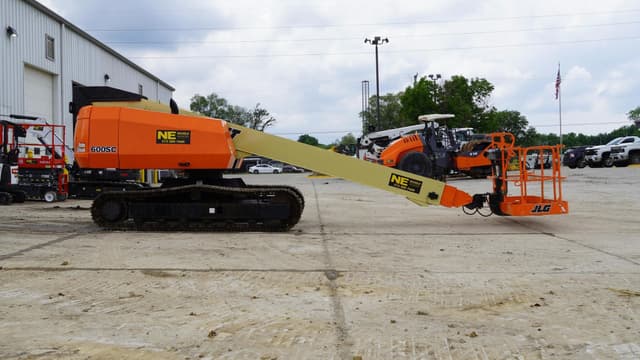 Image of JLG 660SJC equipment image 4
