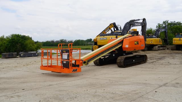 Image of JLG 660SJC equipment image 2