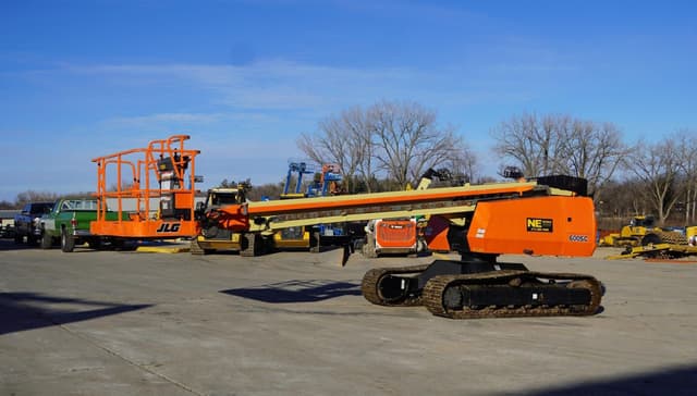 Image of JLG 660 equipment image 3