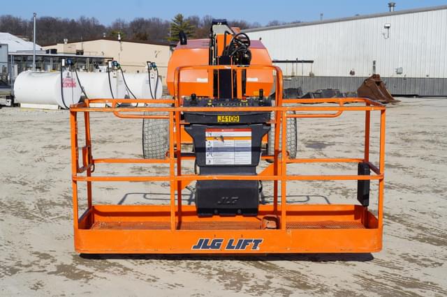 Image of JLG 660SJ equipment image 3