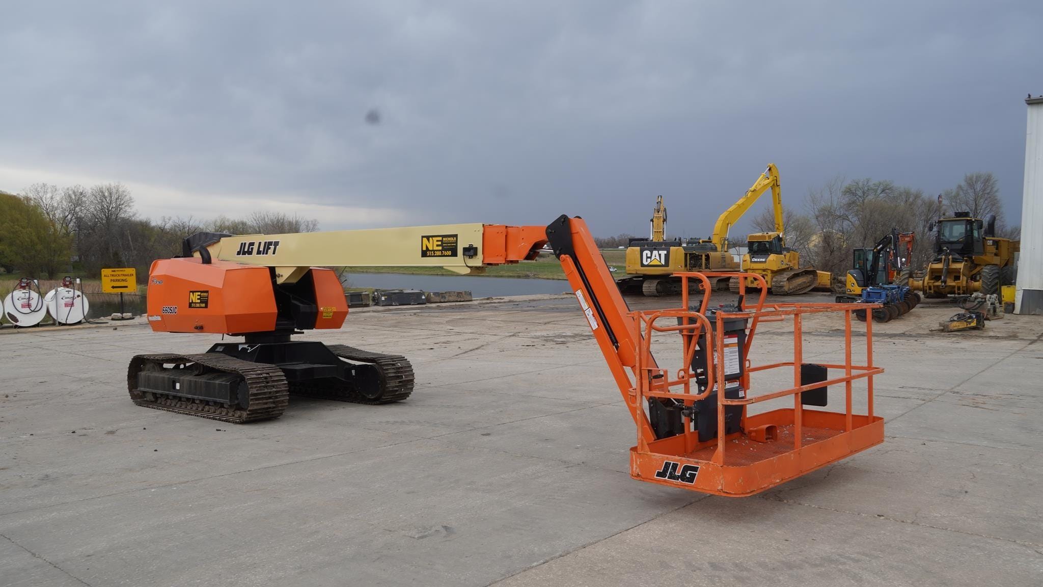 2015 JLG 660SJC Equipment Image0