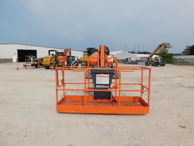 Image of JLG 660SJC equipment image 3