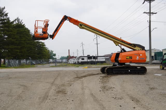 Image of JLG 660SJC equipment image 2